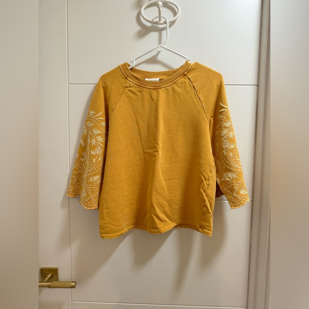 🌼 NWOT Bohera Boutique Embroidered Mustard Yellow Sweatshirt Size Small 🌼